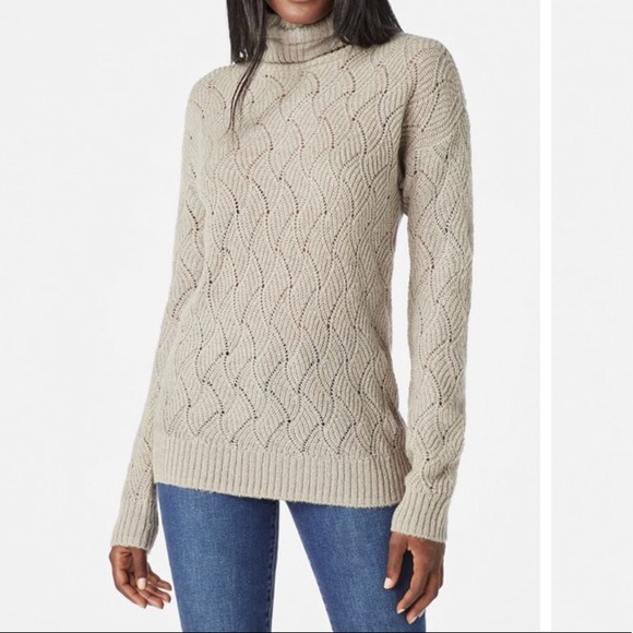 JustFab Sweaters - NWOT Cable Detail Pullover Sweater